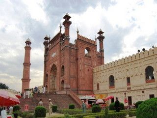 Lahore City Tour Package (2 Days/1 Night)